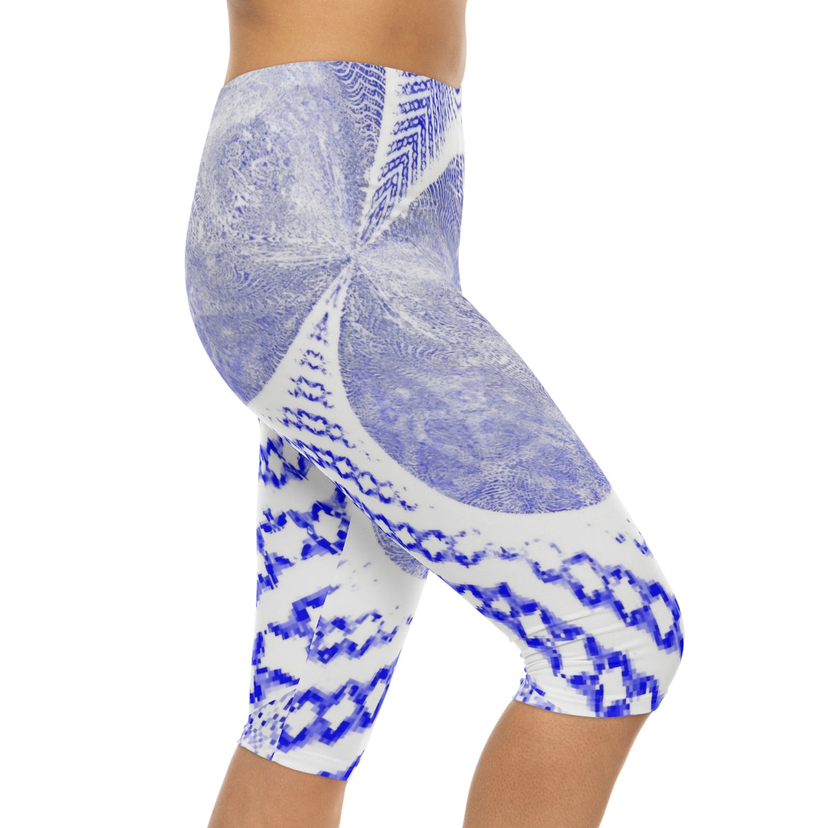 Women’s Capri Leggings (AOP)