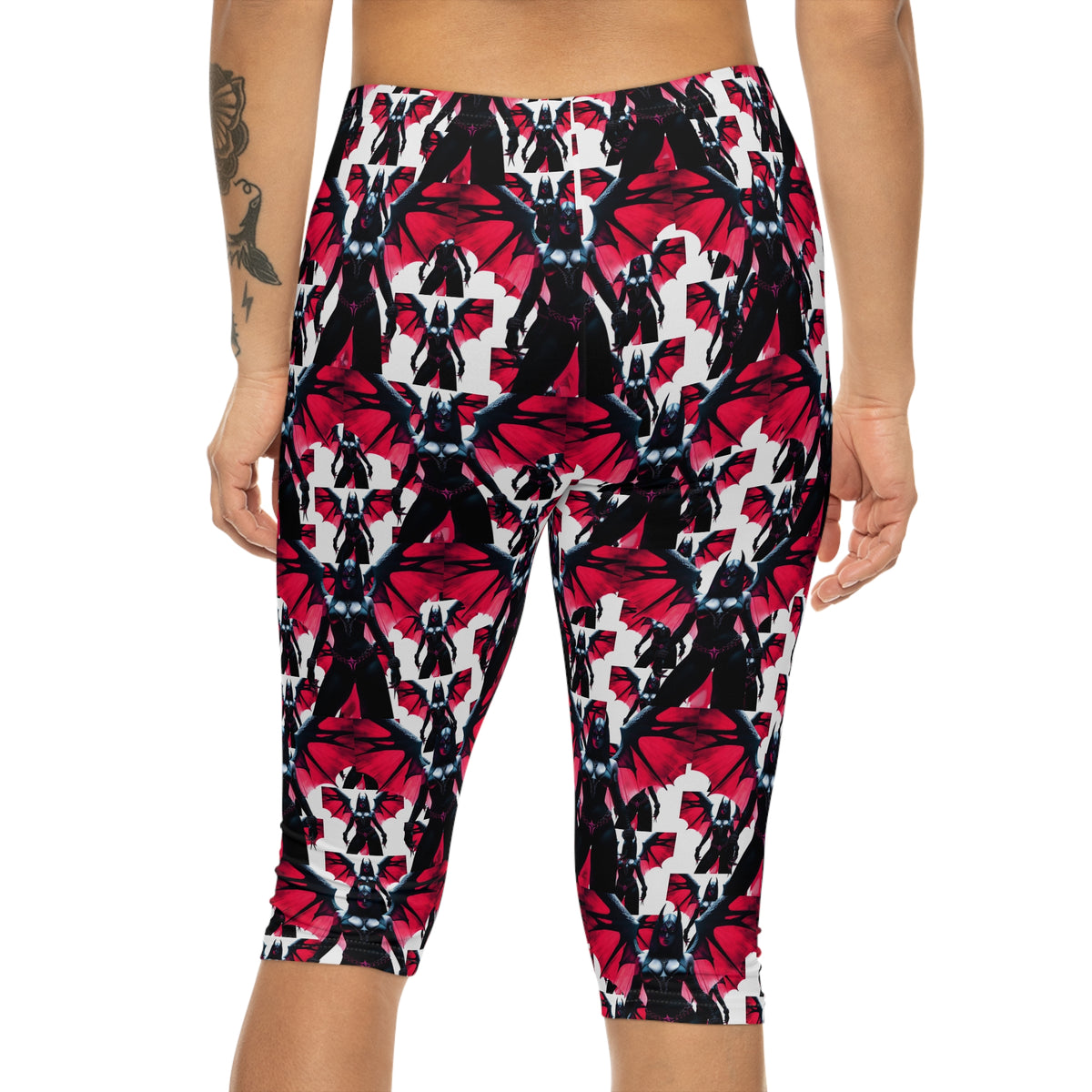 Women’s Capri Leggings (AOP)