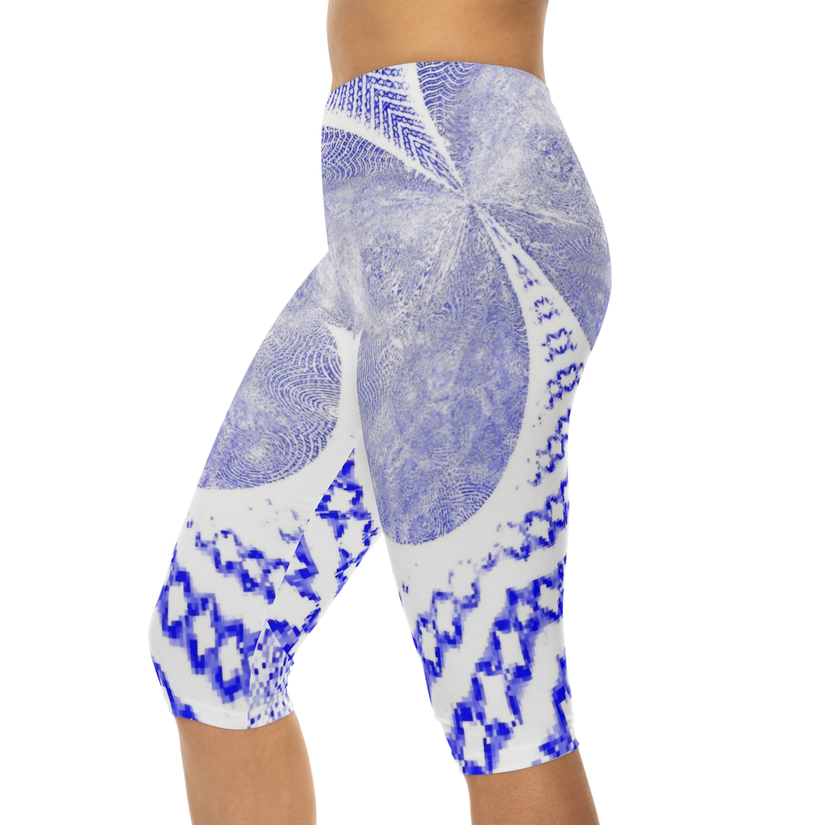 Women’s Capri Leggings (AOP)
