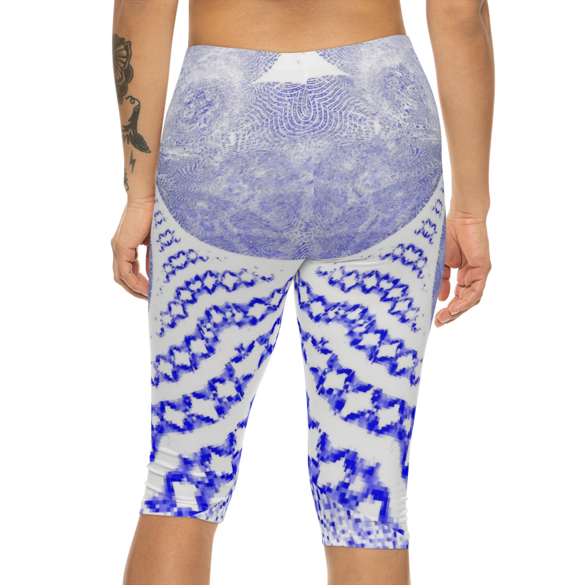 Women’s Capri Leggings (AOP)