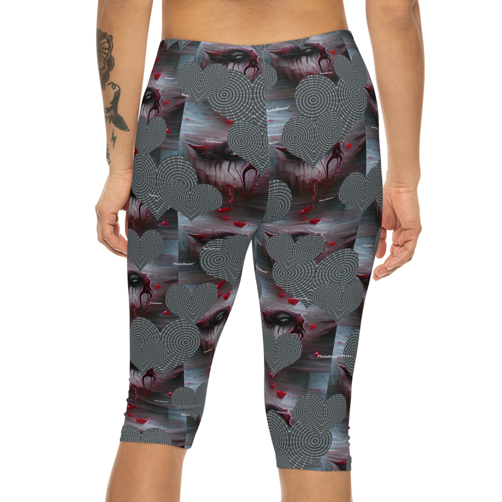 Gothic Heart Capri Leggings — Dark Valentine Patterned Women's Activewear